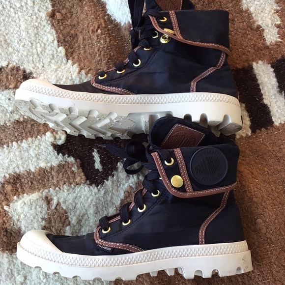 Palladium Hi Top Boots size 6 1/2 - Picture 6 of 9